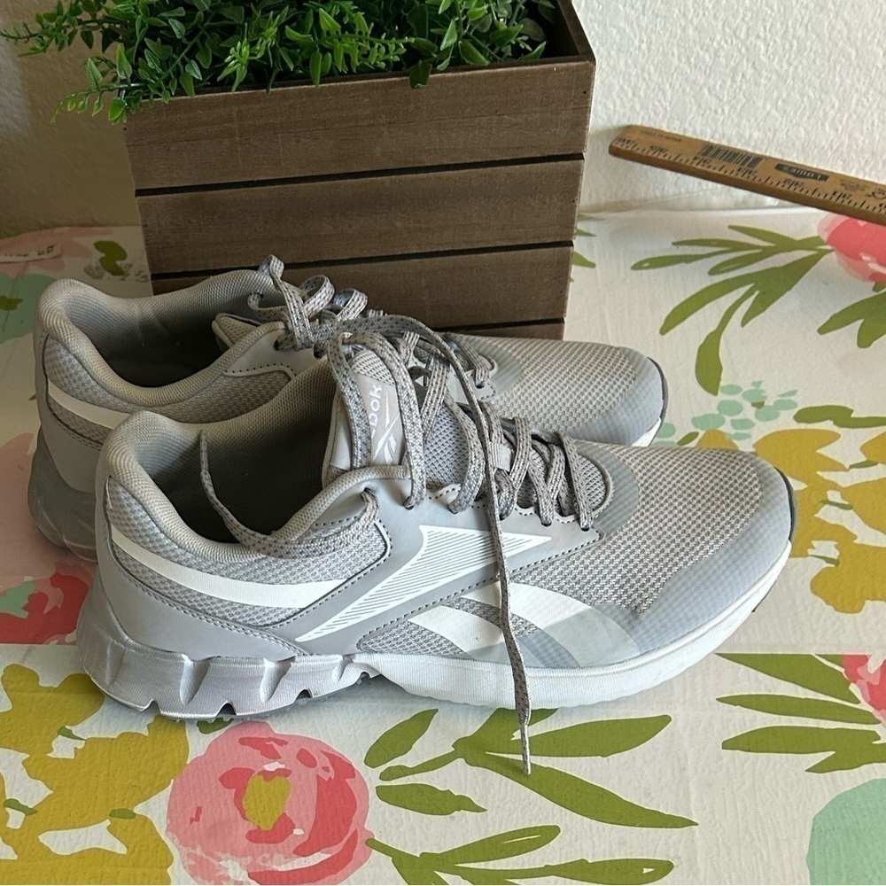 Reebok Women Ztaur Run Running Size 10 Grey
